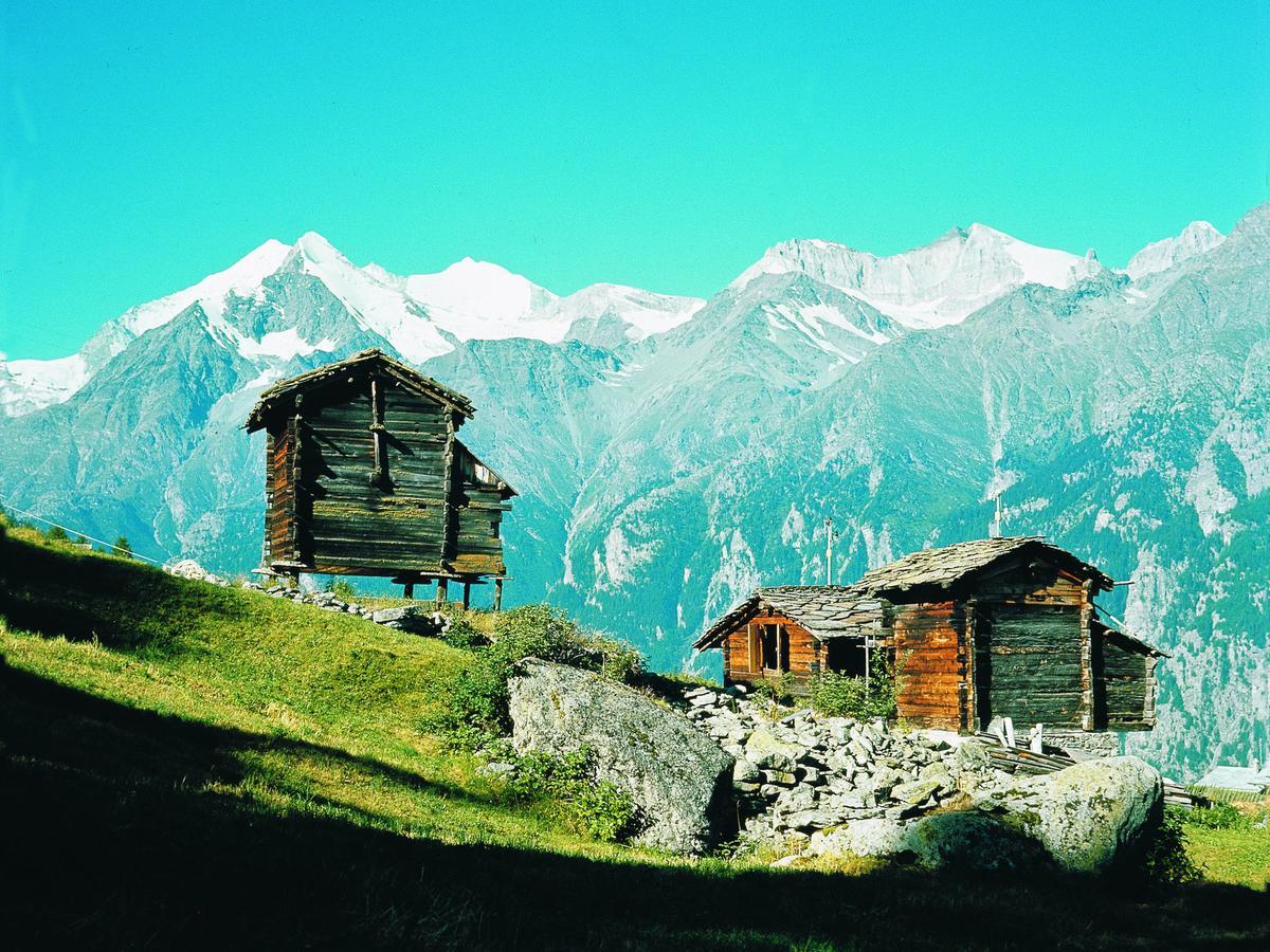 Mountain-View Chalet In Heremence With Terrace Экстерьер фото